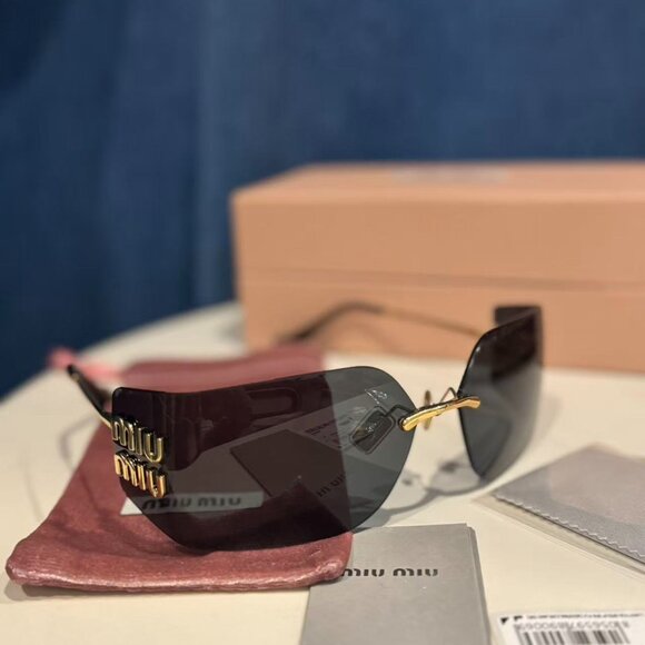 Miu Miu Oversized Shield Sunglasses Black Gold Chic main image 5